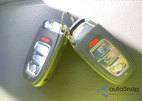 2011 Audi Q5 2.0T Premium z USA, uszkodzony, nr VIN WA1LFAFP2BA071083